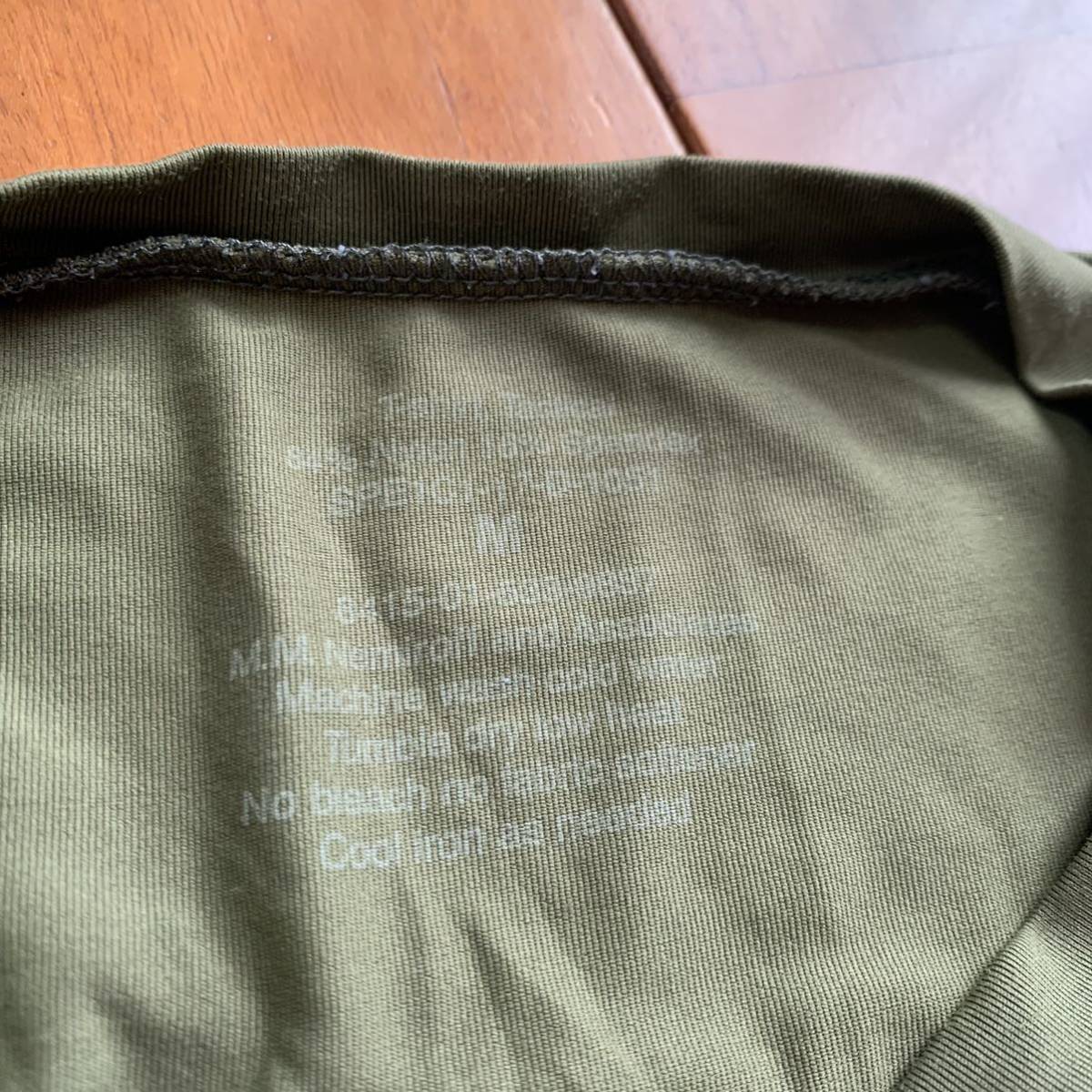 沖縄 米軍放出品 アンダーシャツ Tシャツ トレーニング　ランニング　OD MEDIUM (管理番号HI212)_画像2