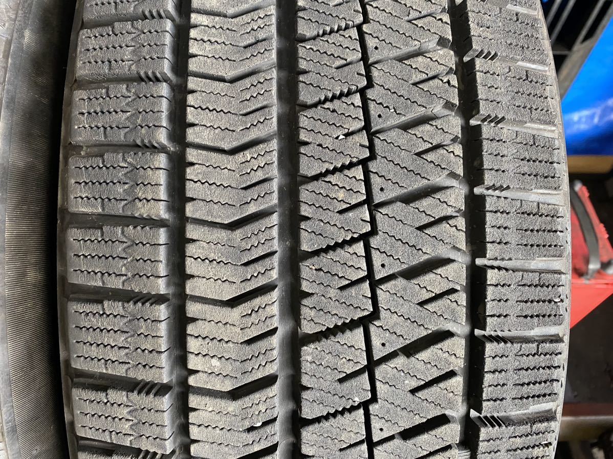 ネ3736　送料無料☆深溝スタッドレス　BRIDGESTONE ブリヂストン BLIZZAK VRX2　225/45R19 92Q　2本価格　2018年製_画像4