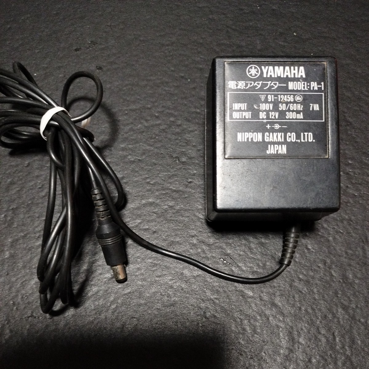 YAMAHA Yamaha оригинальный AC адаптор PA1 DC12V 300mA
