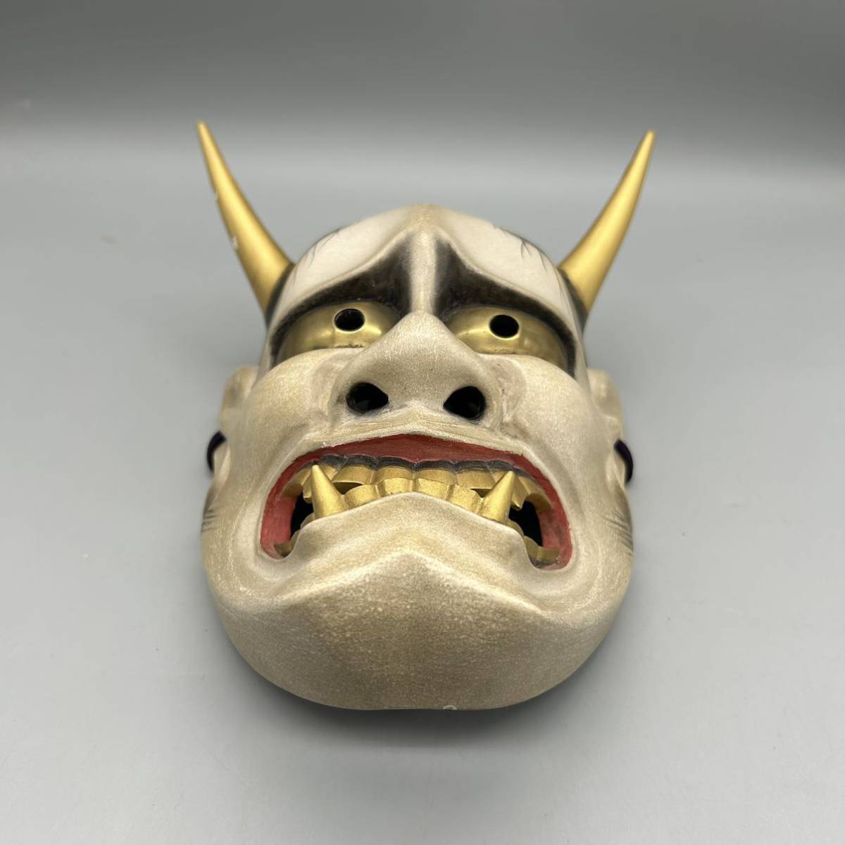 面打師【田中彗月】作 木彫彩色能面「般若」 共箱・豪華面袋付 面打師【田中彗月】作 木彫彩色能面「般若」 共箱・豪華面袋付