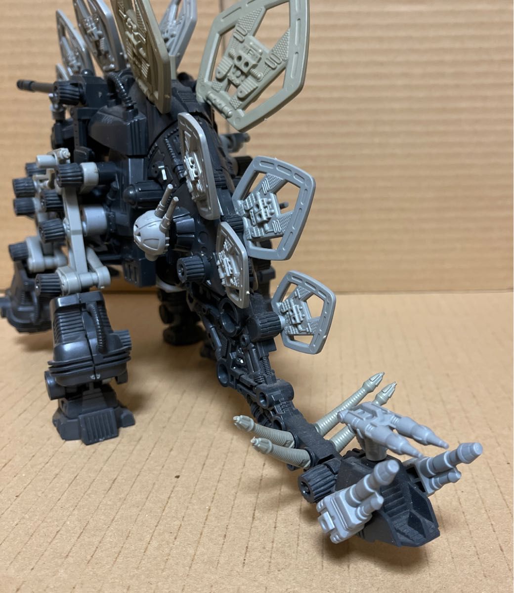 メカ生体ゾイド【ゴルドス(ステゴサウルス型)】組立済み メカ生体ゾイド【ゴルドス(ステゴサウルス型)】組立済み