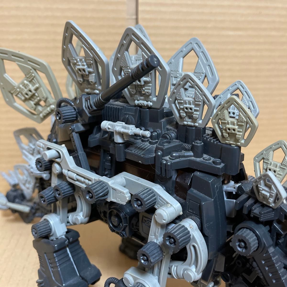 メカ生体ゾイド【ゴルドス(ステゴサウルス型)】組立済み メカ生体ゾイド【ゴルドス(ステゴサウルス型)】組立済み
