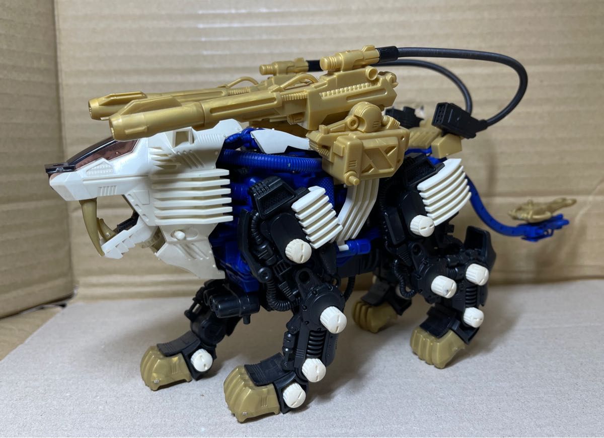 専用です)メカ生体ゾイド【EPZ-003 サーベルタイガー シールド 専用です)メカ生体ゾイド【EPZ-003 サーベルタイガー シールド