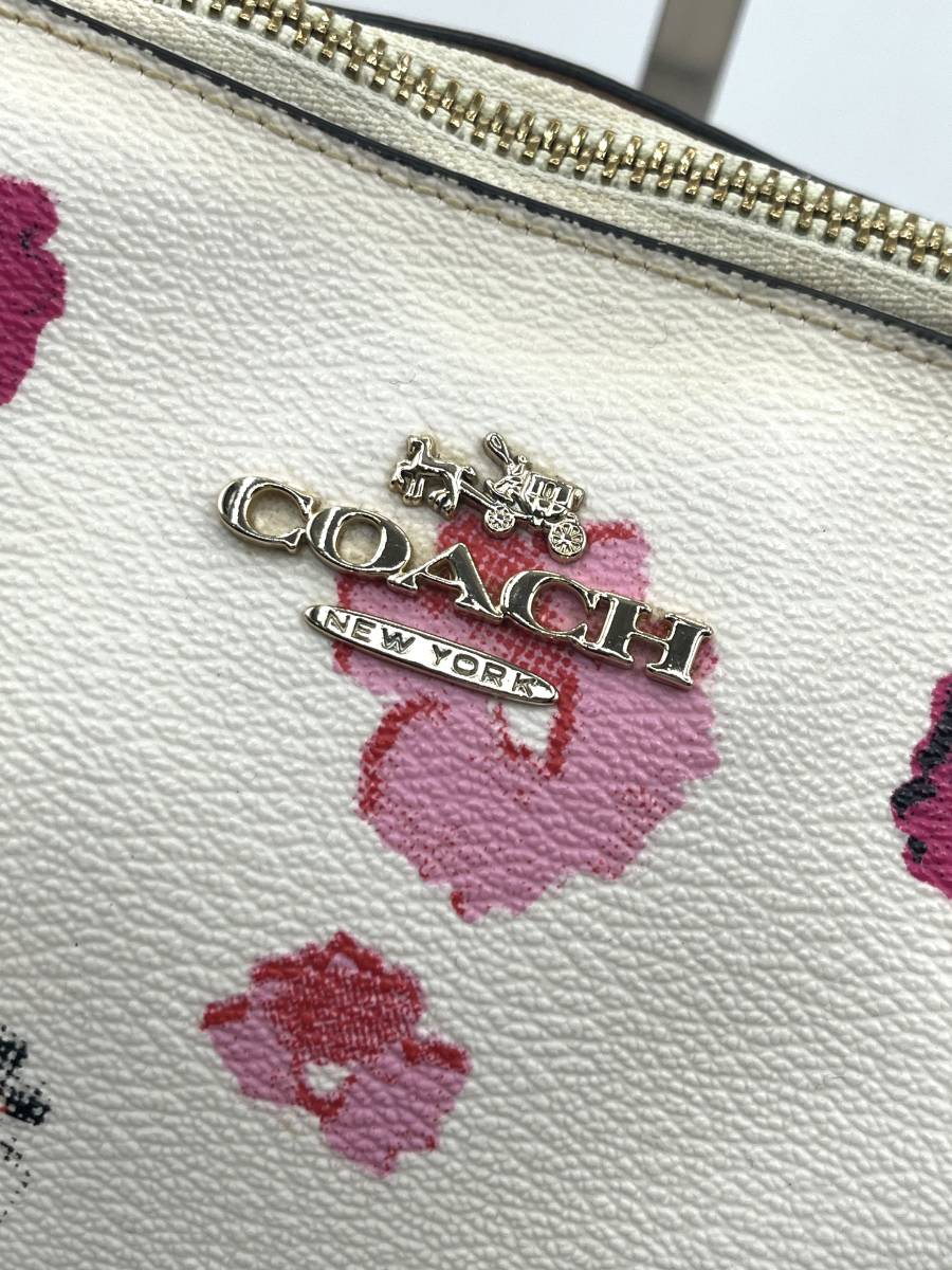 COACH　コーチ　トートバッグ　ショルダーバッグ　花柄　PVC　オフホワイト　_画像3