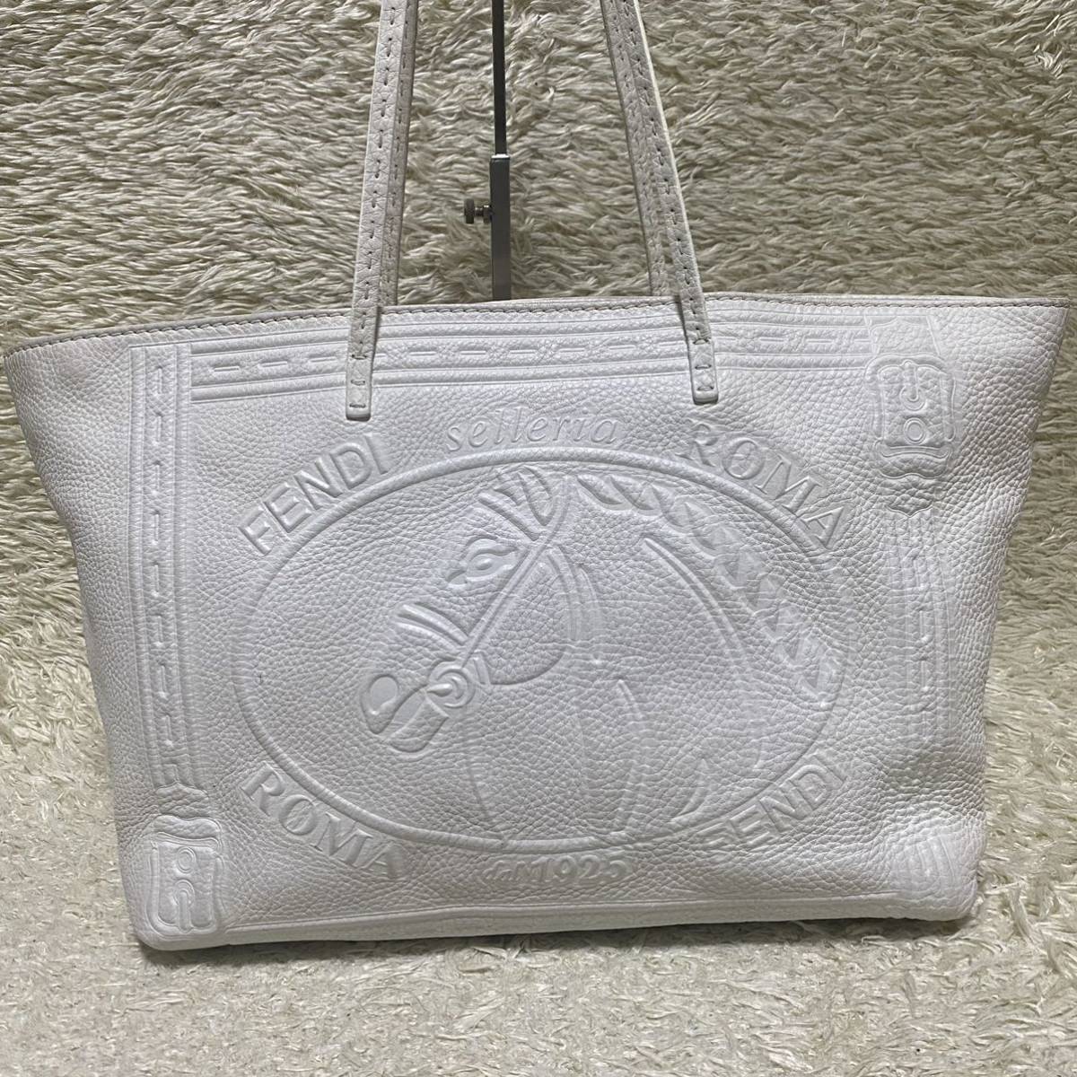 1円〜 希少 美品 FENDI フェンディ メンズ レディース トートバッグ セレリア レザー 馬刻印 ロゴ ホワイト シロ A4収納 大容量 ハンド_画像2