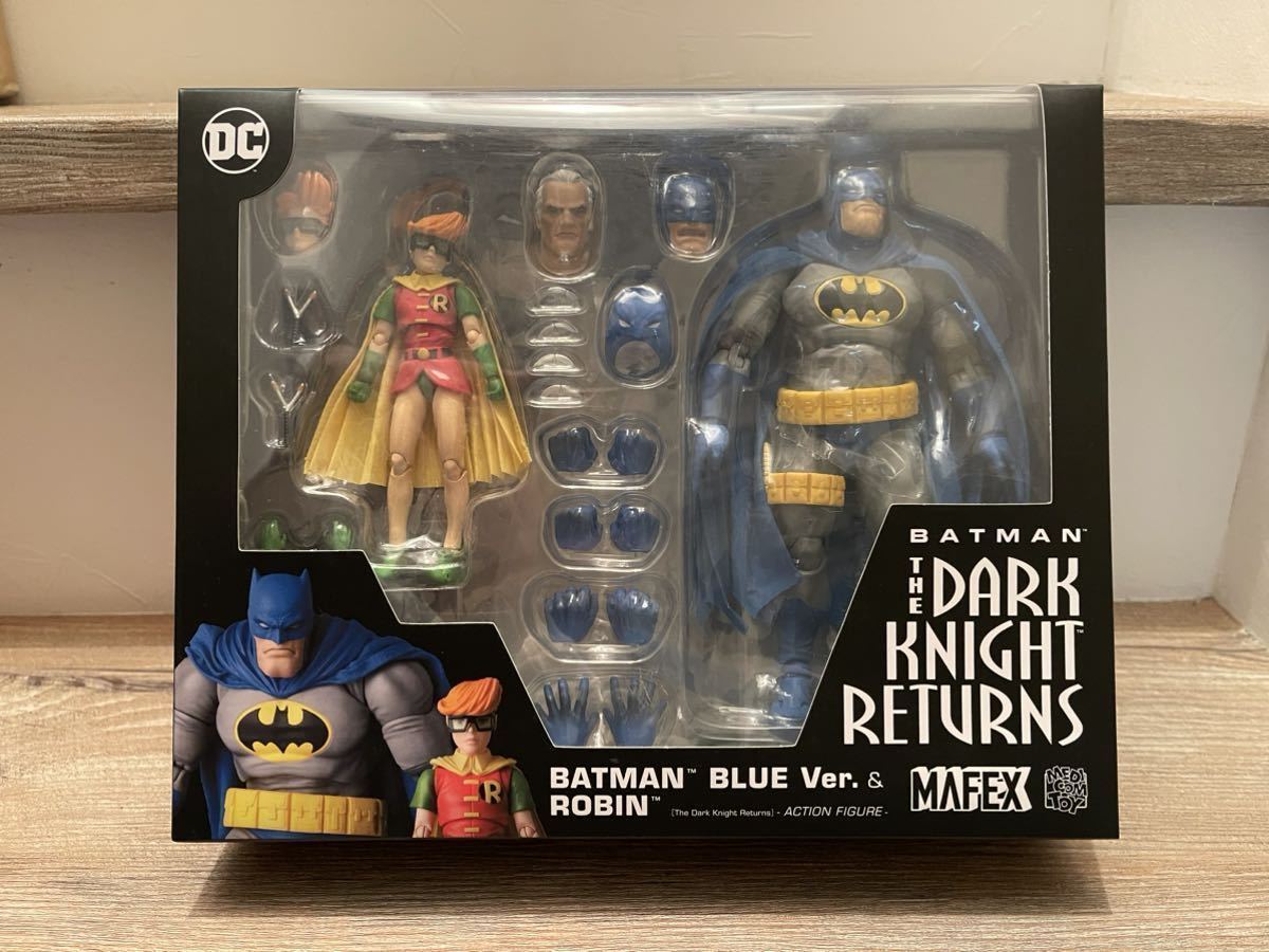 マフェックス No.139 MAFEX BATMAN BLUE Ver. & ROBIN BATMAN THE DARK KNIGHT RETURNS バットマン ダークナイトリターンズ MEDICOMTOY_画像1