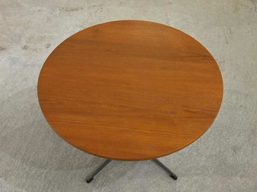 再塗装済み デンマーク Arne Jacobsen チーク材 センター 再塗装済み デンマーク Arne Jacobsen チーク材 センター