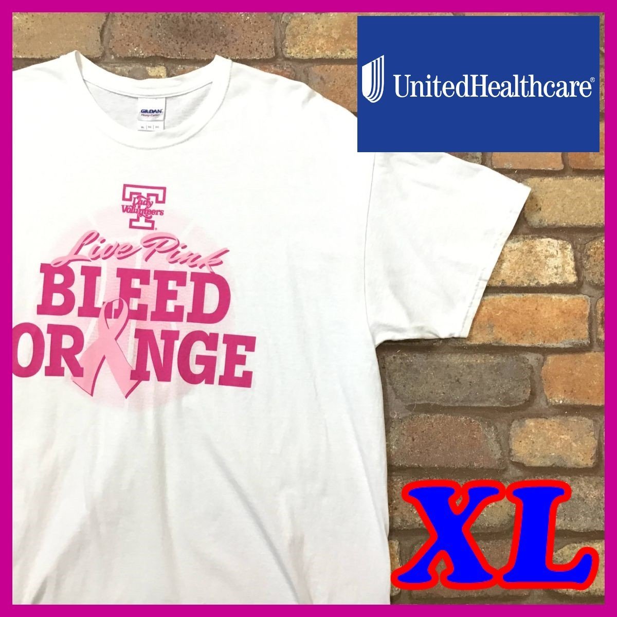 ME11-106★海外BIGサイズ★状態良好★【UnitedHealthcare】白×ピンク クルーネック 半袖 企業 Tシャツ【メンズ XL】USA古着 プリント_画像1