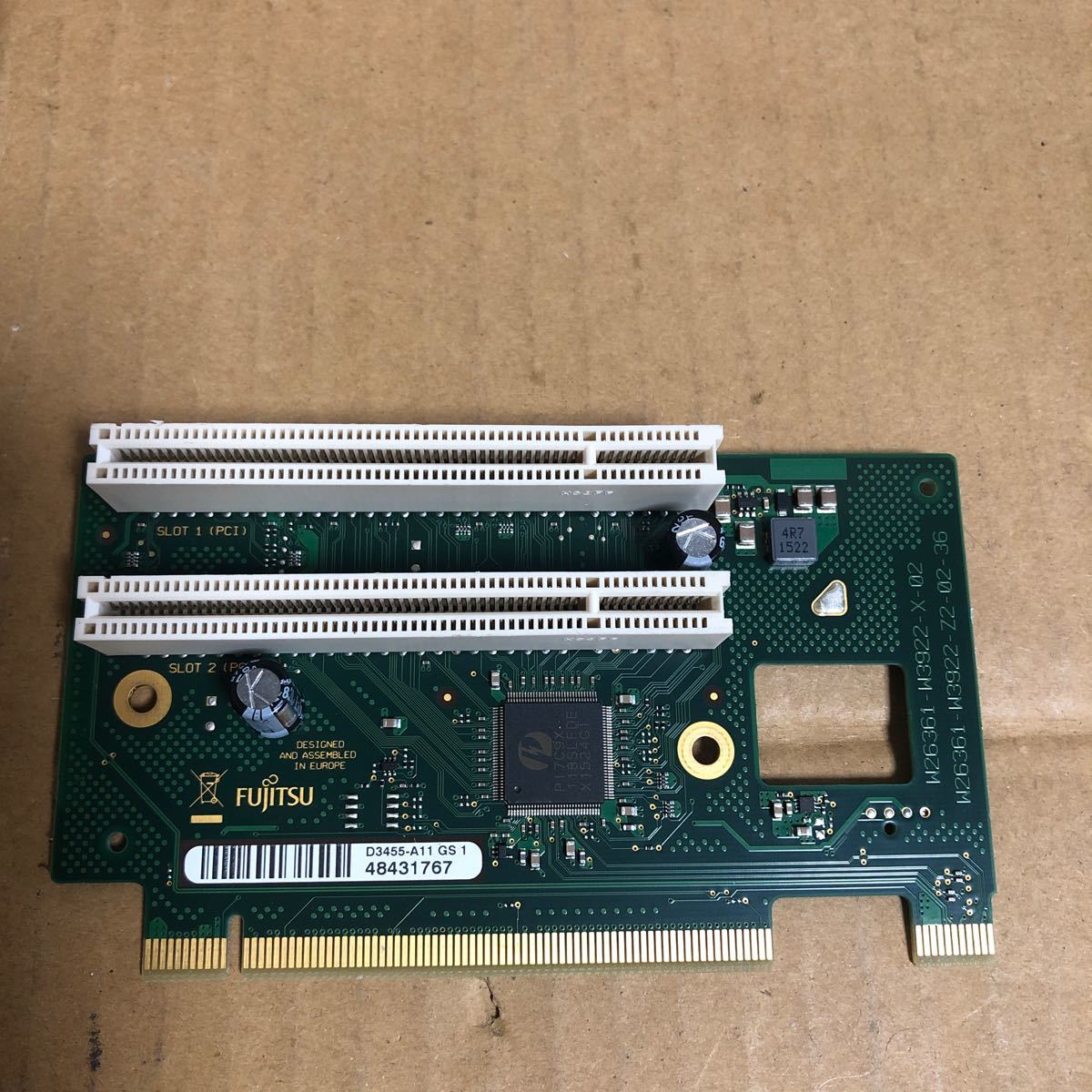 (C-117)富士通 ESPRIMO D586/M・D586/P・D586/PW PCI ライザーカード D3455-A11 GS 1の画像1