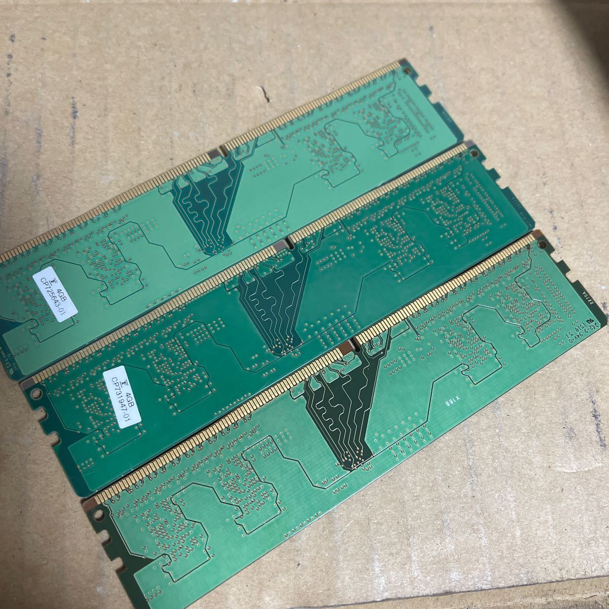 (A39)Micro 4GB 1Rx16 PC4-2400T-UC0-11 3枚セット_画像2