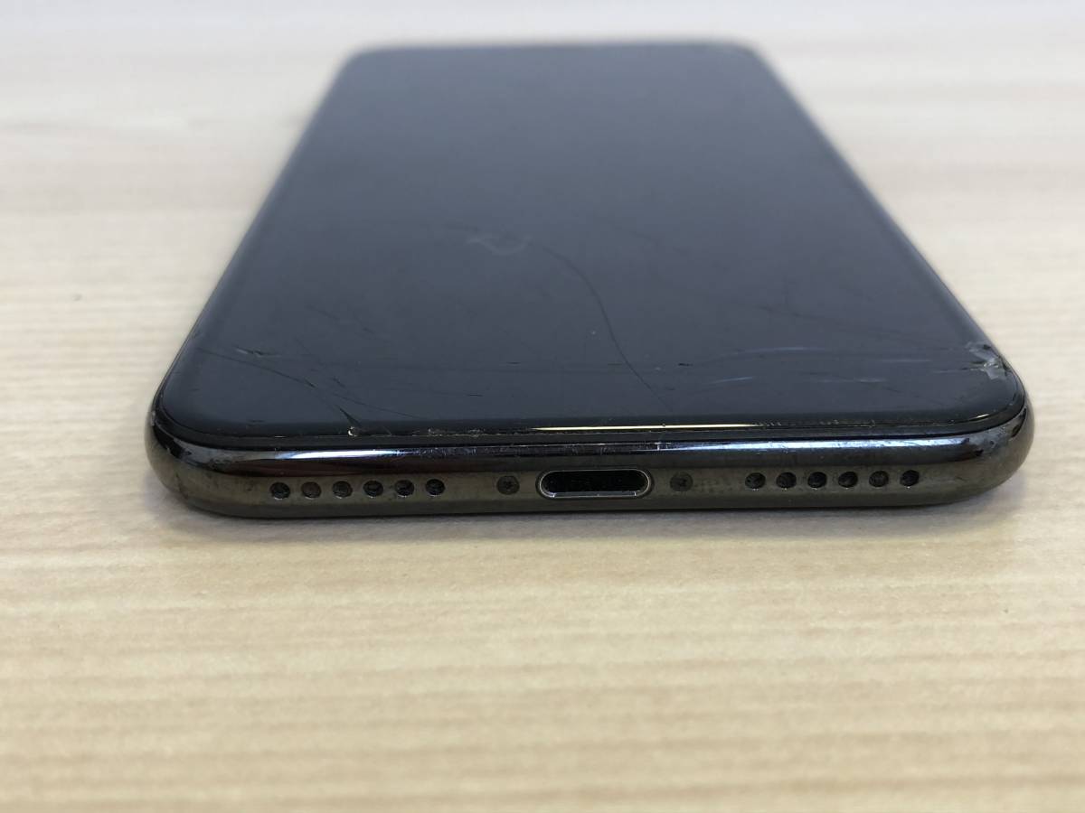 《5890》iPhone X MQAX2J/A ソフトバンク SIMフリー 64GB ブラック バッテリー74% 初期化済み・残債無し_画像5