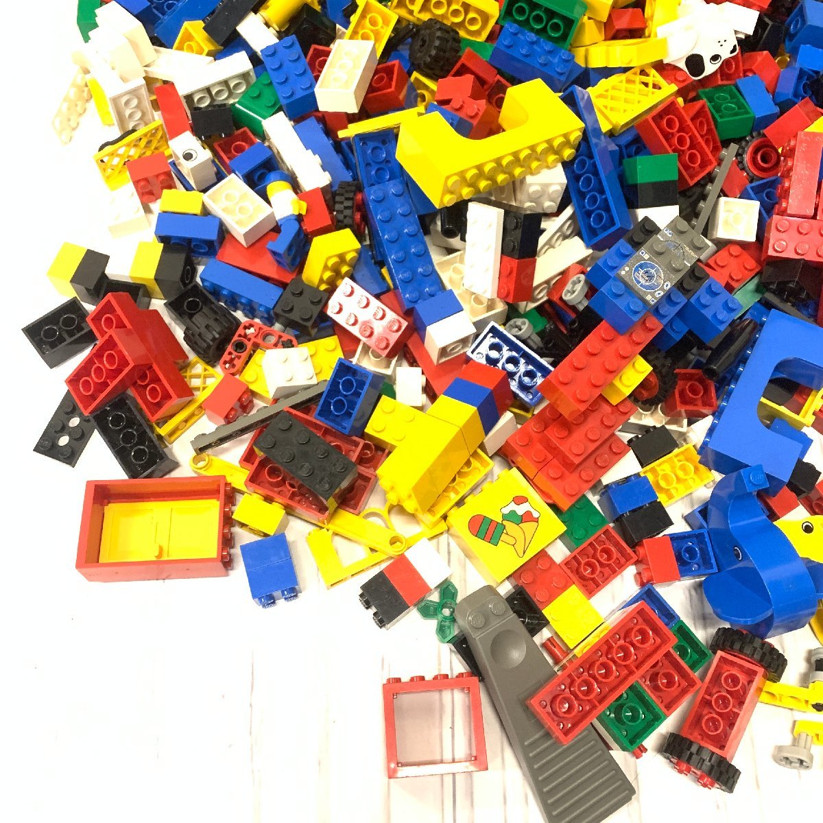 s001 M5 保管品 ジャンク LEGO レゴブロック レゴパーツ 部品 まとめてセット 赤バケツ付き 汚れなど有り 中古の画像5