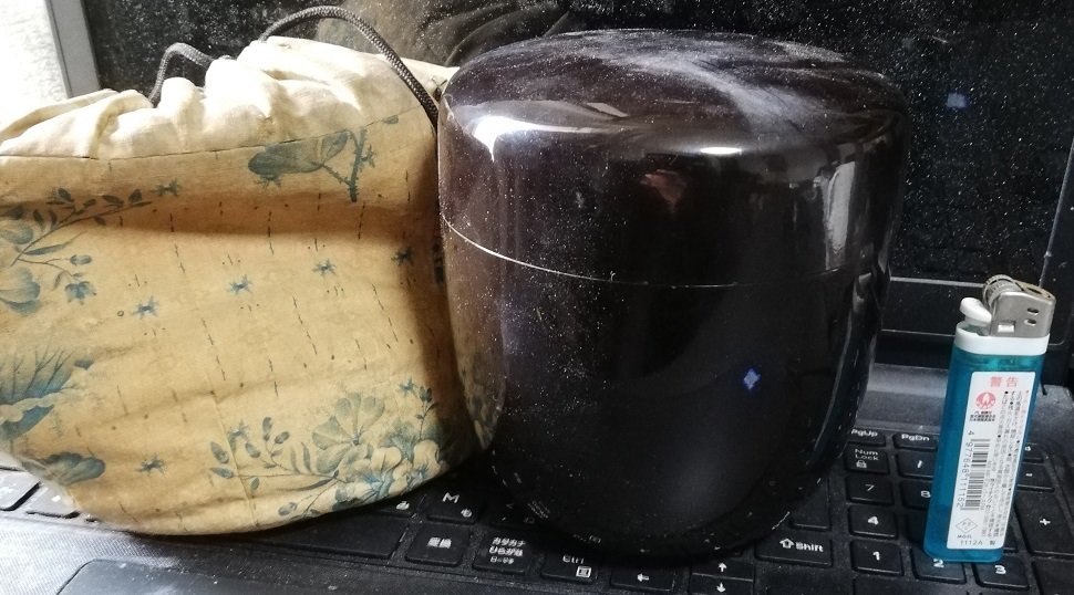 百年前　古黒漆　大棗　大きい茶入　共袋　茶道具唐木紫檀材　煎茶道具 サイズ：径１２ｘ高１２ｃｍ