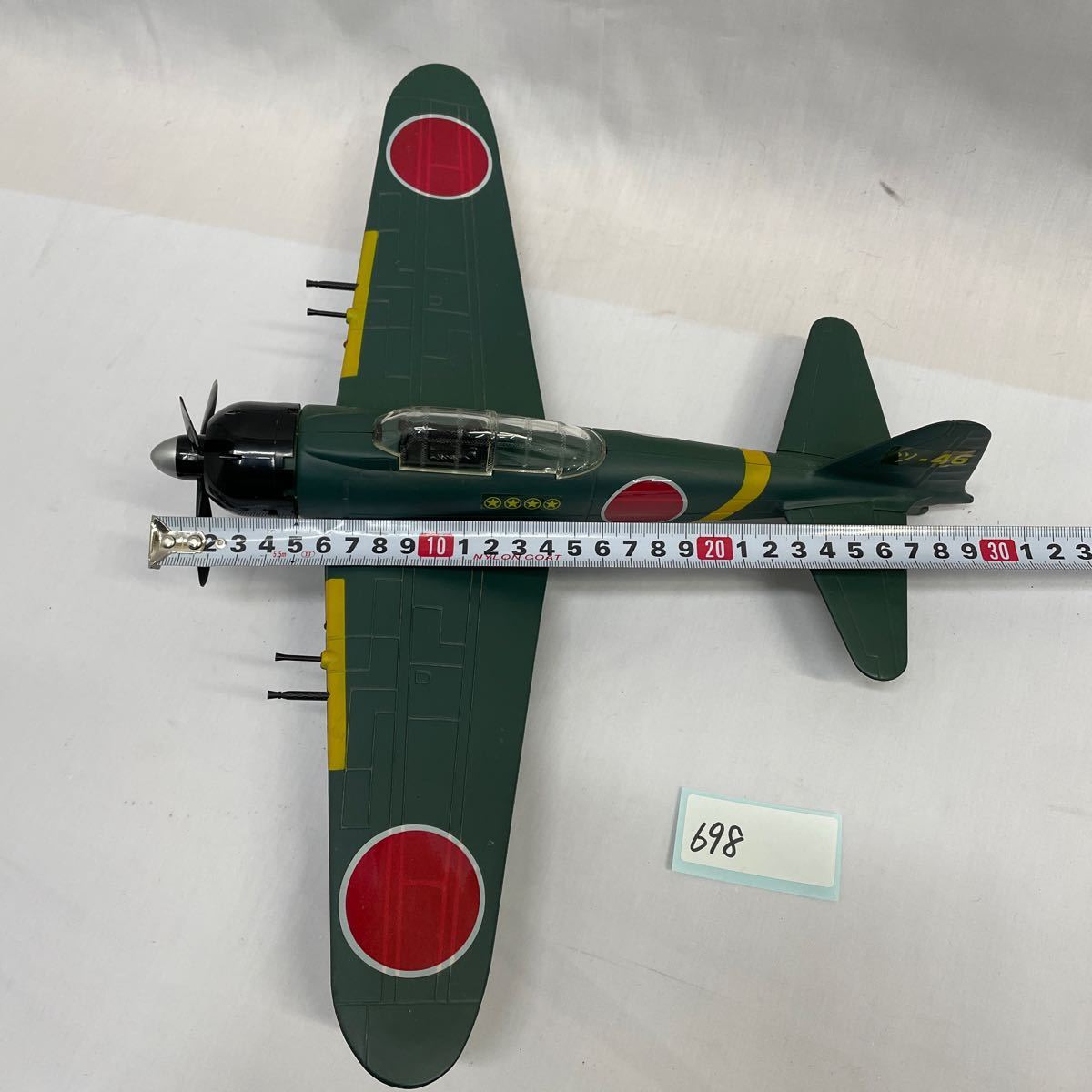 ○698○ 戦闘機 模型 飛行機 完成品 ラジコン？　動作未確認　ジャンク品_画像5