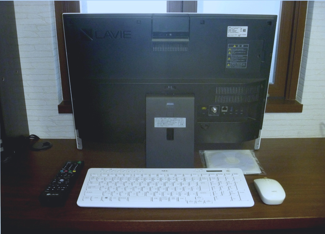 ●即決● NEC LaVie Desk All-in-one DA370/G ♪メモリ増量♪ 付属品付き】_本体の背面など
