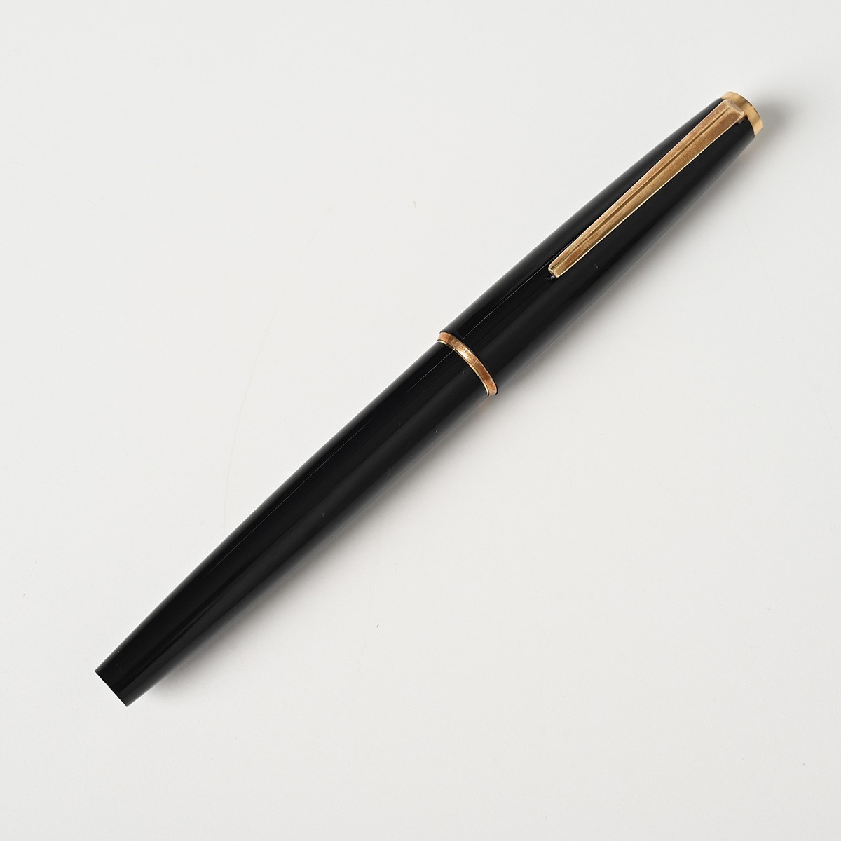 モンブラン 万年筆 ブラック 全長約137mm ホワイトスター ドイツ製 高級筆記具 骨董 アンティーク ヴィンテージ MONTBLANC_画像1