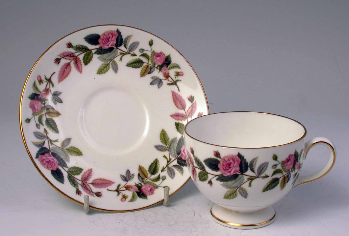 　　ウェジウッド 　　Cup&Saucer&Plate　　= 　Hathaway Rose. 　(1級品)　_画像3