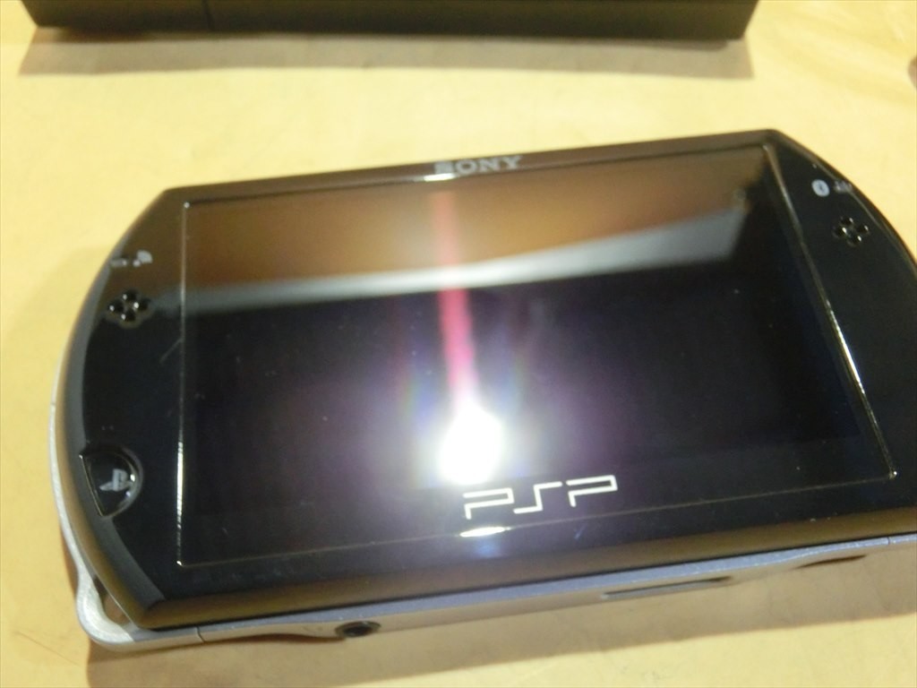 【HW61-27】【60サイズ】▲sony PSP プレイステーション ポータブル go 本体他セット/PSP-N1000/動作未確認/通電可/※商品説明必読_画像3