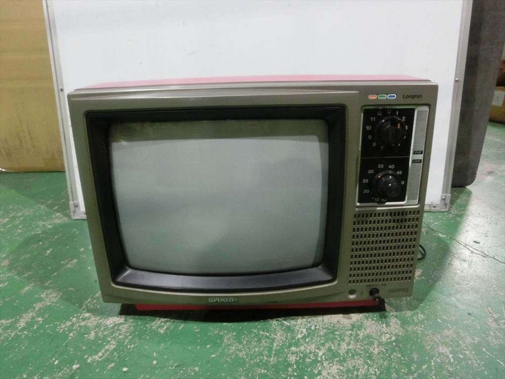 【IJ23-40】【140サイズ】シャープ ブラウン管 カラーテレビ CT-1412A/昭和レトロ 側面赤系/ジャンク扱い/通電可/※傷汚れ有_画像1