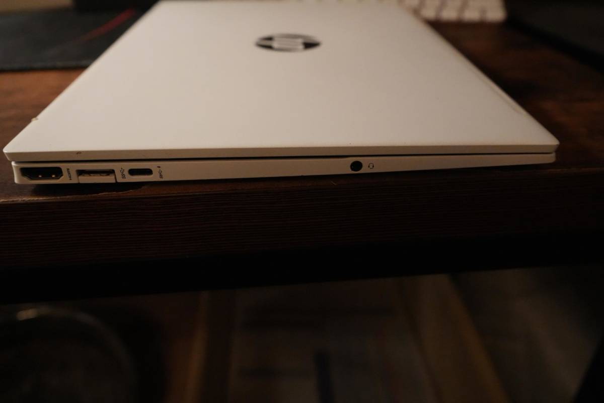 【美品・動作保証】HP Pavilion Aero Laptop 13-be1021AU　ホワイト Ryzen7 / 16GB / 512GB / 13.3inch1920×1200液晶_画像5