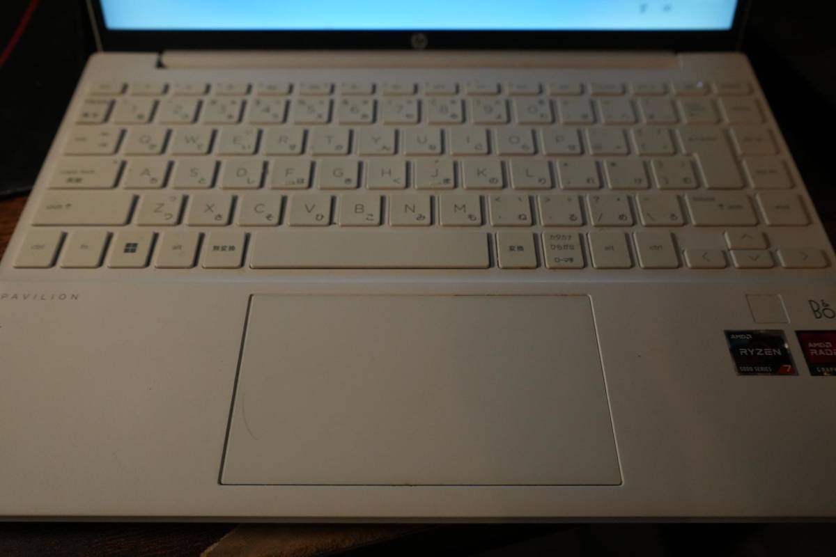 【美品・動作保証】HP Pavilion Aero Laptop 13-be1021AU　ホワイト Ryzen7 / 16GB / 512GB / 13.3inch1920×1200液晶_画像2