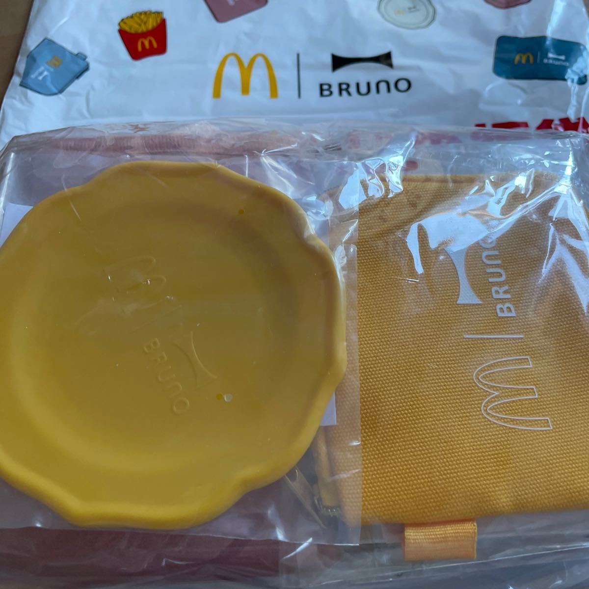 マック福袋 2024 マクドナルド 福袋 非売品 ブルーノ マック ポテト 加湿器 コインポーチ ミニプレート_画像3