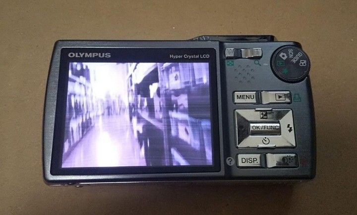 OLYMPUS　μ780  純正バッテリーとチャージャー付き　ジャンク品