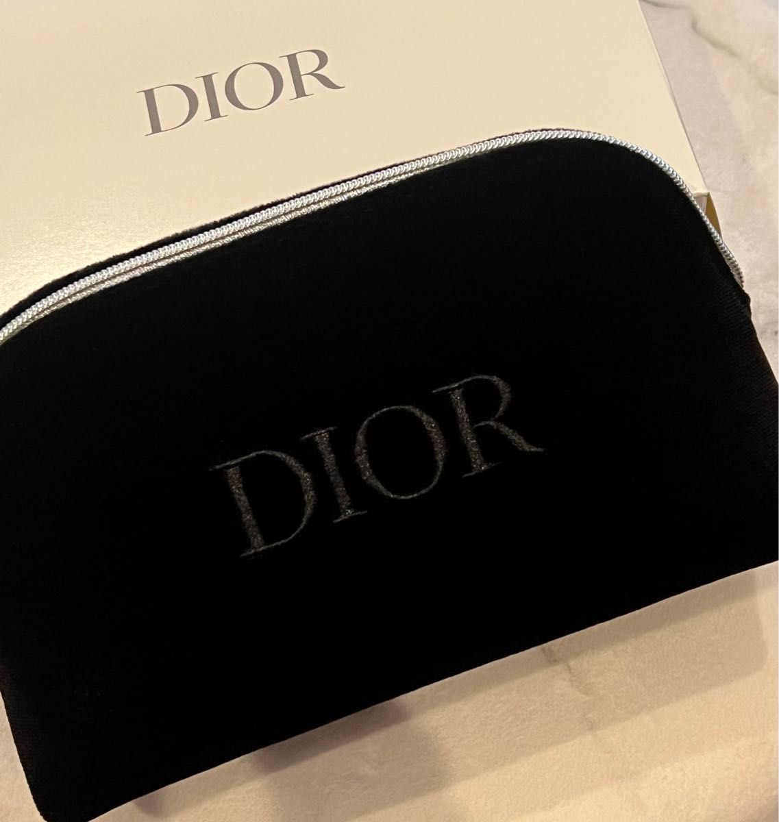 新品ディオール　ノベルティの黒ベルベットポーチ　Dior クリスチャンディオール ブラック