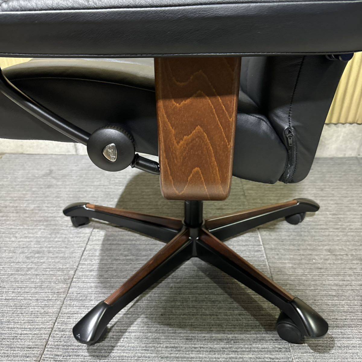 (展示品)エコーネス　Stressless Consul Office レザー黒_画像4