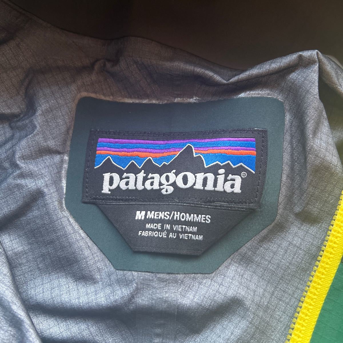 Patagonia ゴアテックス スーパーアルパインジャケット　サイズM グリーン_画像3