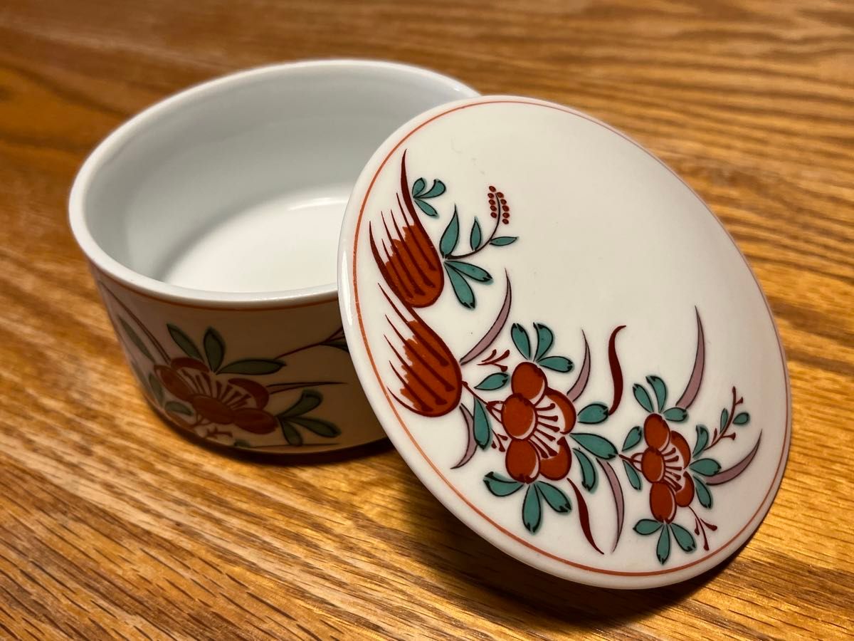 有田焼　哲山作　蓋付き鉢　小皿　セット 色絵 和食器
