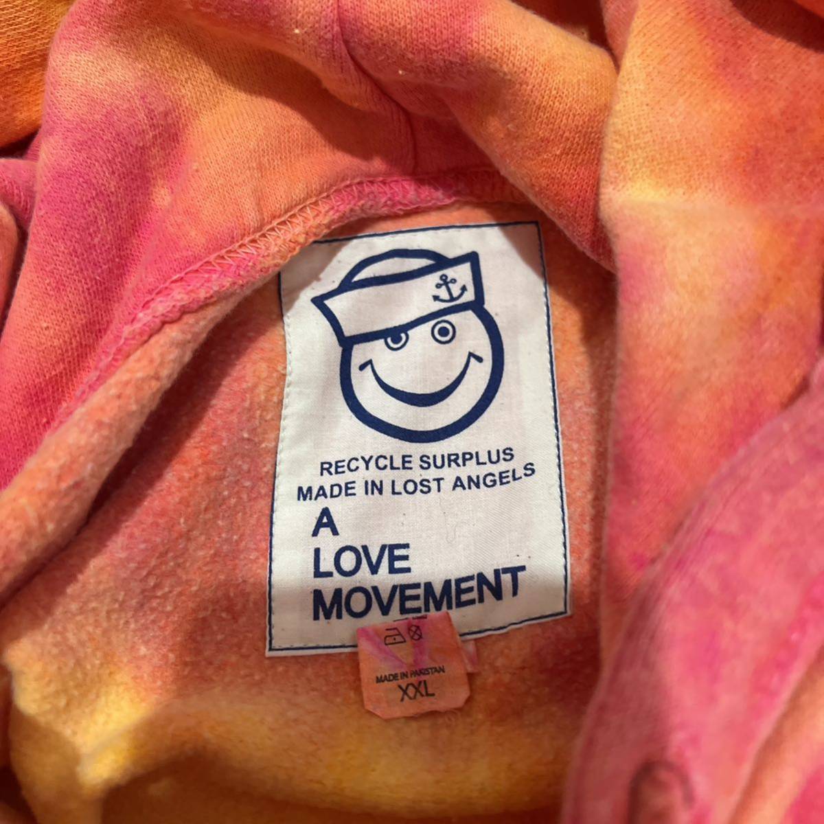 A LOVE MOVEMENT タイダイフーディ　パーカー PEACE　XXL アラブムーブメントUSA ALMスウェットパーカー_画像3