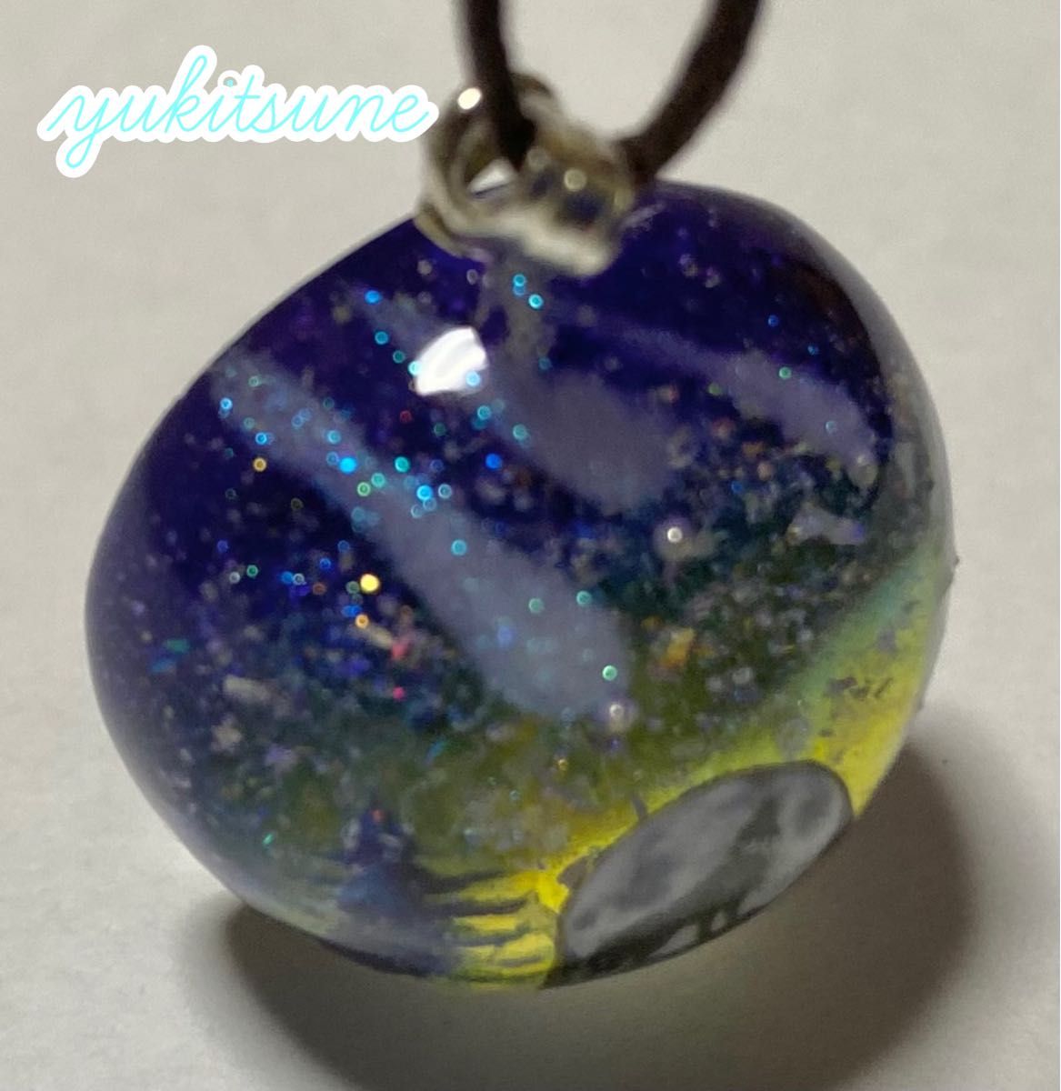No 119】ハンドメイド 幻想夜 レジン ネックレス ペンダント 狼 No 119】ハンドメイド 幻想夜 レジン ネックレス ペンダント 狼