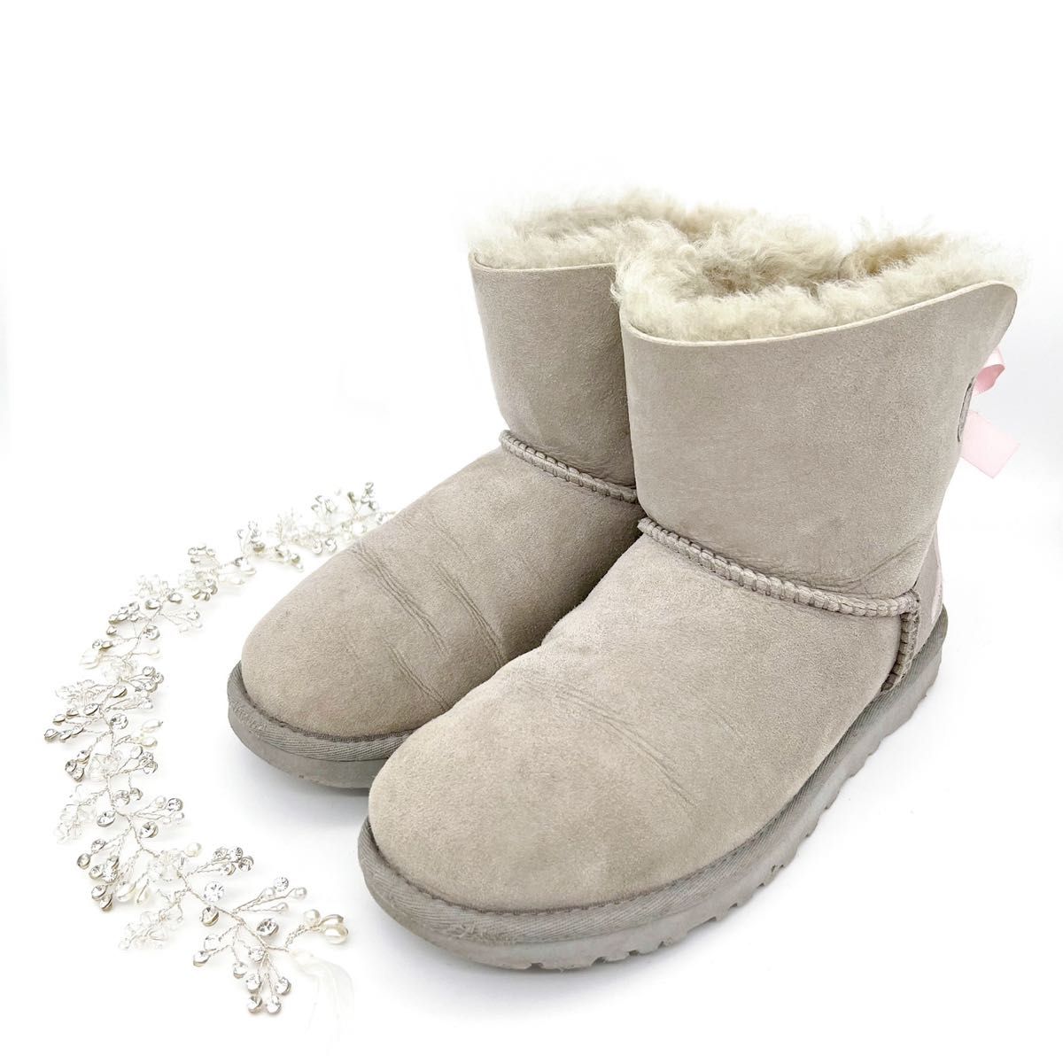 ♪極美品☆限定品♪ アグ ムートンブーツ 22cm ライトグレー ピンクリボン UGG ミニベイリーボウ ピンク US5