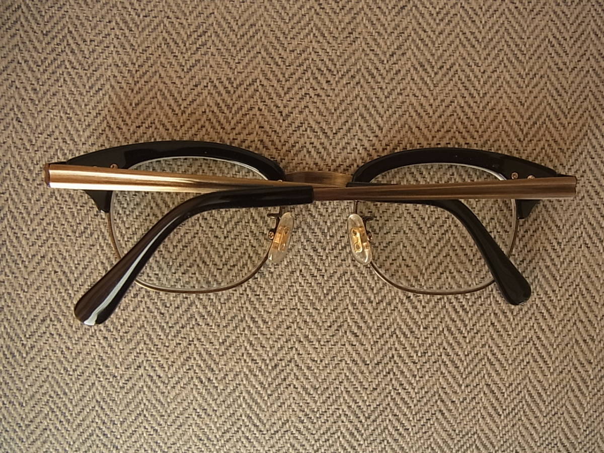 新品同様 白山眼鏡 リンディーアーム 1番人気カラー 黒×アンティークゴールド ケース付の画像8