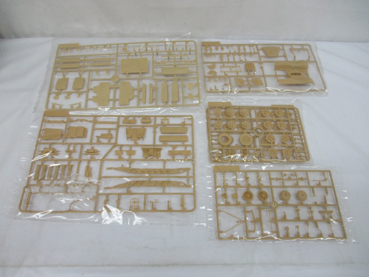 6418B 未組立◆AFVクラブ 1/35 プラモデル 3箱◆3 TON HALF-TRACK Sd.Kfz.11/U.SARMY M35A1 Quad-.50 Gun Truc◆3トンハーフトラック 他_画像3