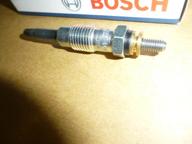 W123 300TDT/300D/300TD/300CD/240D用グロープラグ5本セット新品１台分BOSCH製フランス製造品の画像4