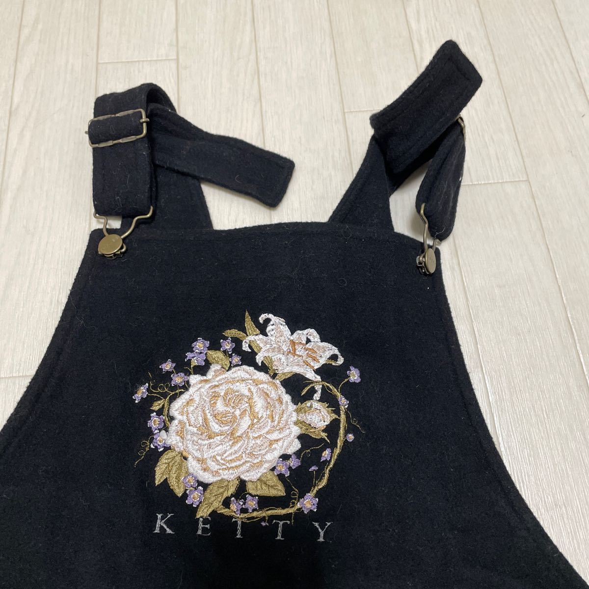 和196★ ketty ケティ サロペット オーバーオール 花柄刺繍 レディース ブラック_画像3