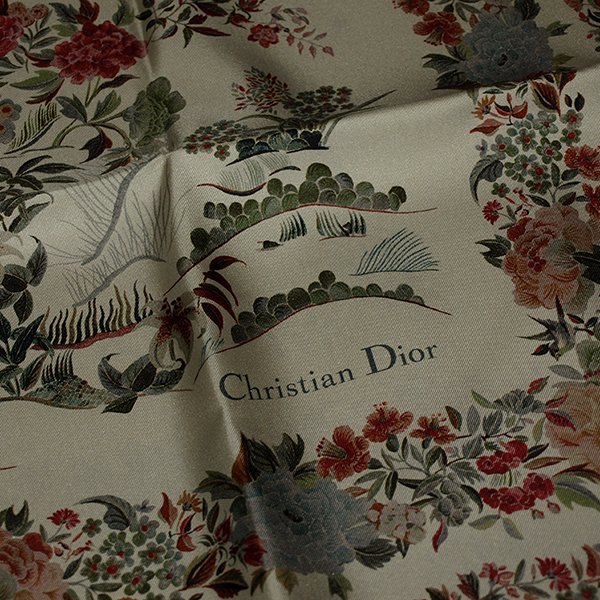 Christian Dior◇クリスチャン ディオール・シルクスカーフ◇顧客用ノベルティ　2023ホリデーギフト　オリジナル箱入り_画像7