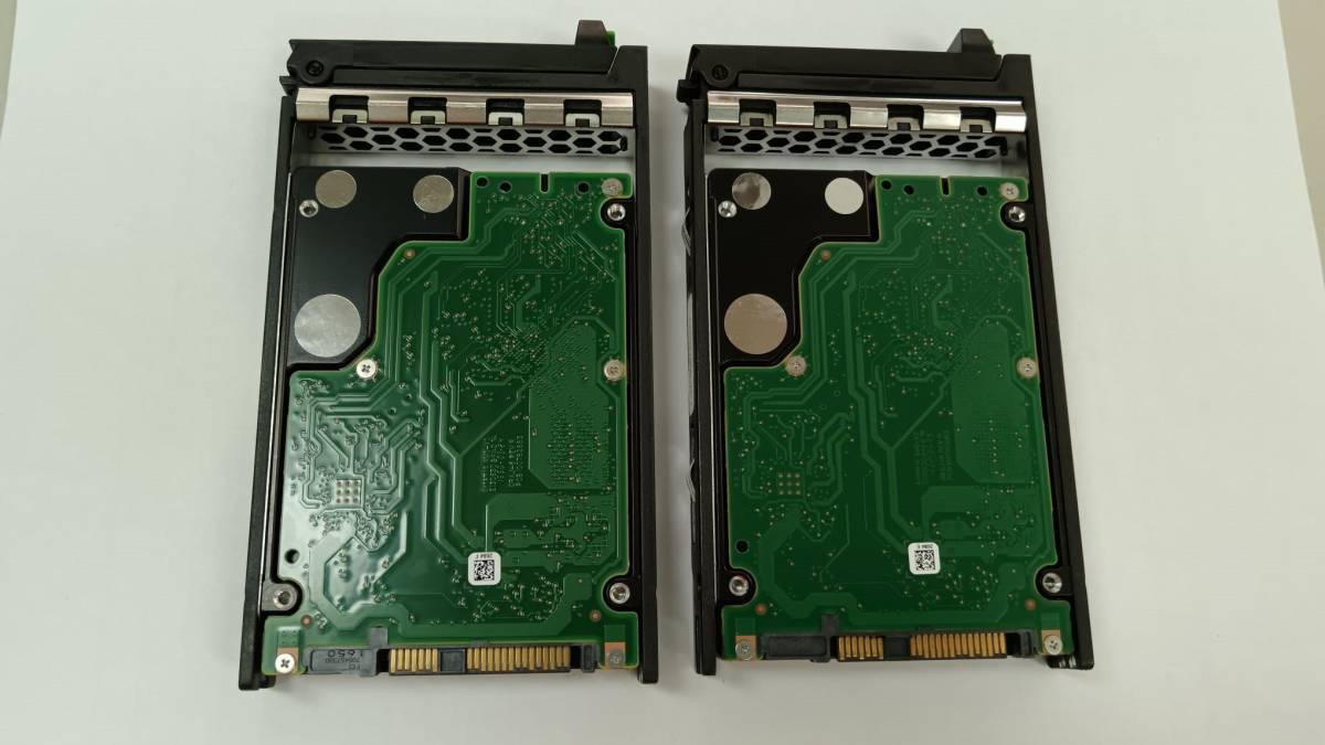 中古動作品 Fujitsu 1.2TB 2.5" SAS 10K 12Gb/s HDD Lot of 2PCS ST1200MM0018 1FF201-040_画像4