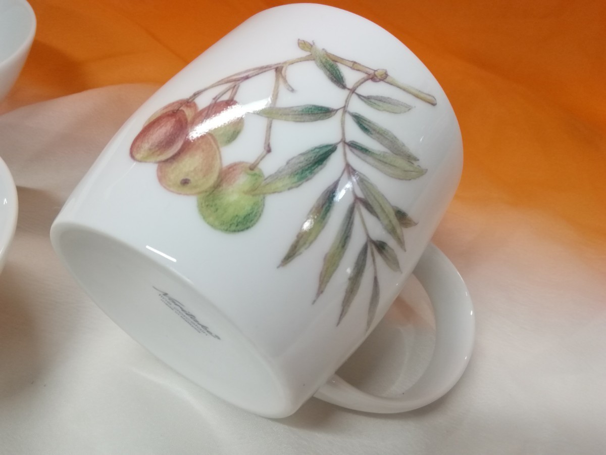 g_t Q844 Noritakeノリタケ fine porcelainファインポーセーレン マグカップ/取り皿 3点 フルーツ柄 洋食器 made in Malaysiaの画像3