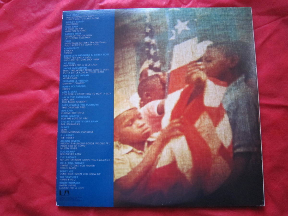 ■アメリカン・トップ・40　「1965～75」■　 国内盤帯付き2枚組LPレコード 　ベンチャーズ、オリバー、ポールアンカ、シェール　他多数_画像2