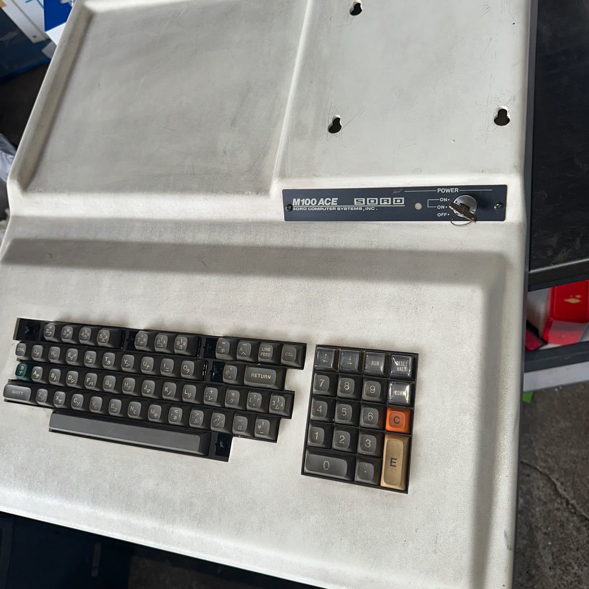 「2FT62」SORD M100ACE パソコンキーボード ホーム コンピューター 用 現状品 希少 レア 昭和レトロ キーボード本体のみ 現状出品の画像4