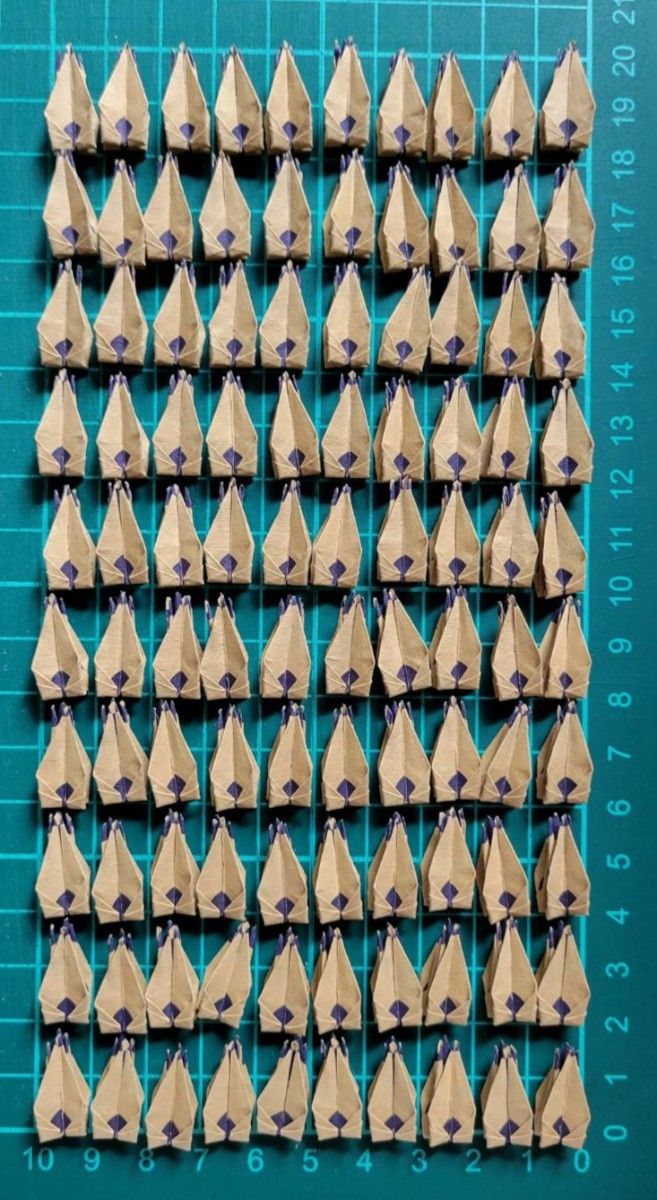 折り鶴11　100羽　3.75cm×3.75cm