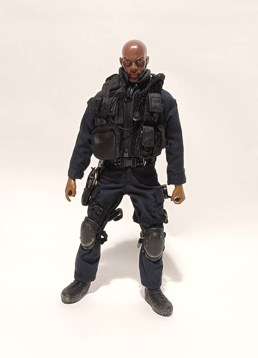 1/6 bbi elite force LAPD SWAT装備品 映画 S.W.A.T.サミュエル・L・ジャクソン似 特殊部隊 ミリタリーフィギュア エリートフォース_画像6