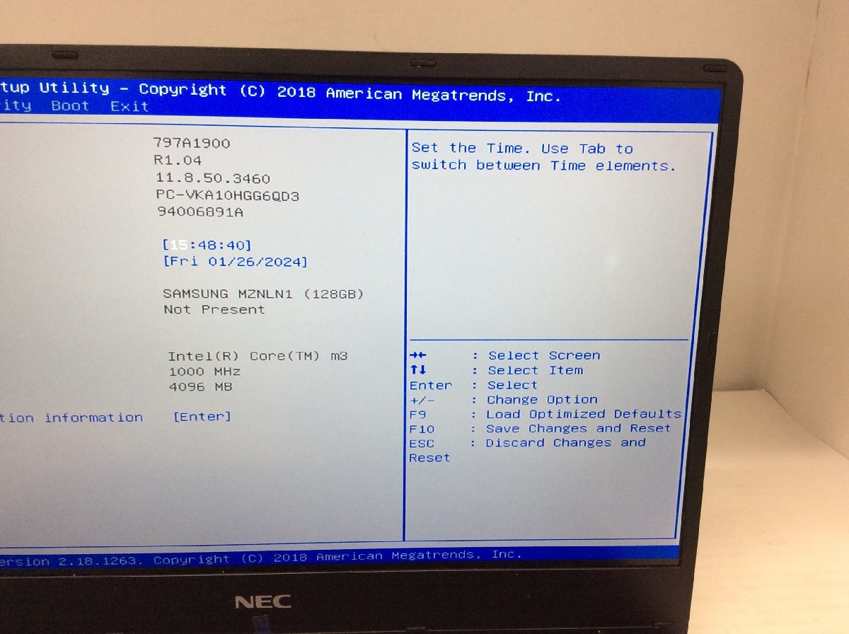 ジャンク/ NEC PC-VKA10HGG6QD3 Intel Core m3-7Y30 メモリ4.1GB SSD128.03GB 【G18485】_写真では見にくいムラが液晶に多数あります