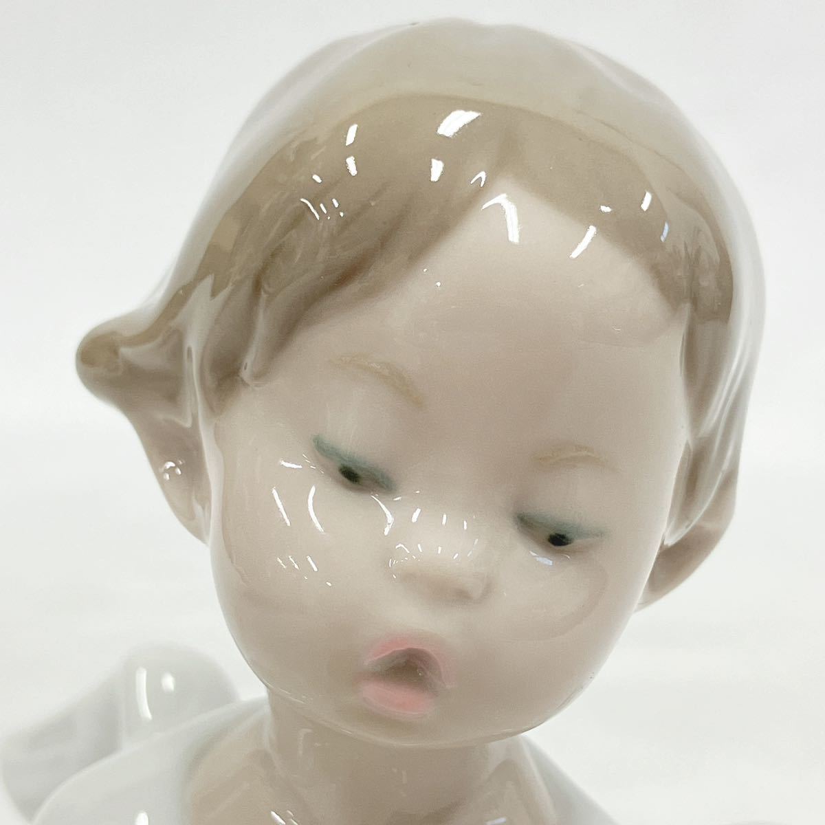 美品　LLADRO リヤドロ 4538 可愛いお祈り 天使 高さ約13.5cm 陶器人形 置物 R店1223_画像2