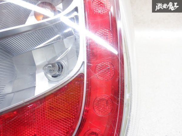 【最終値下】 ダイハツ純正 LA300S LA310S ミライース 前期 LED テールランプ テールライト 右 右側 運転席側 TOKAIDENSO 20511 棚2M22_画像4