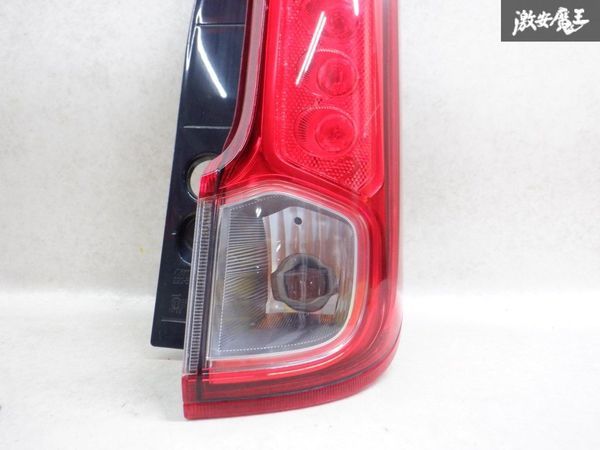 【最終値下】 スズキ純正 MK32S MK42S スペーシア 前期 LED テール テールランプ テールライト 右 右側 運転席側 KOITO 220-59294 棚2M13_画像3