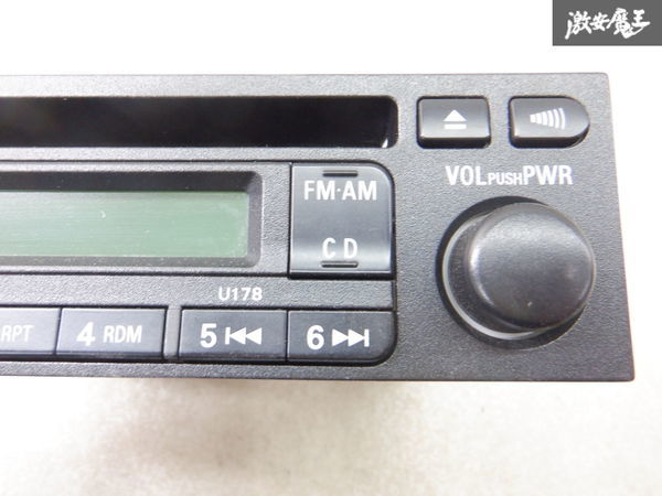 三菱純正 CD レシーバー プレイヤー プレーヤー オーディオ デッキ AM FM ラジオ 1DIN 8701A118 本体のみ 棚2J12_画像3